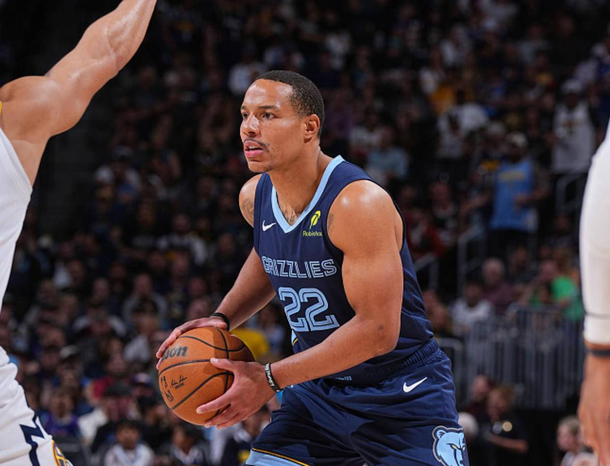 灰熊客场逆转热火，约基奇表现平稳全场领先的简单介绍