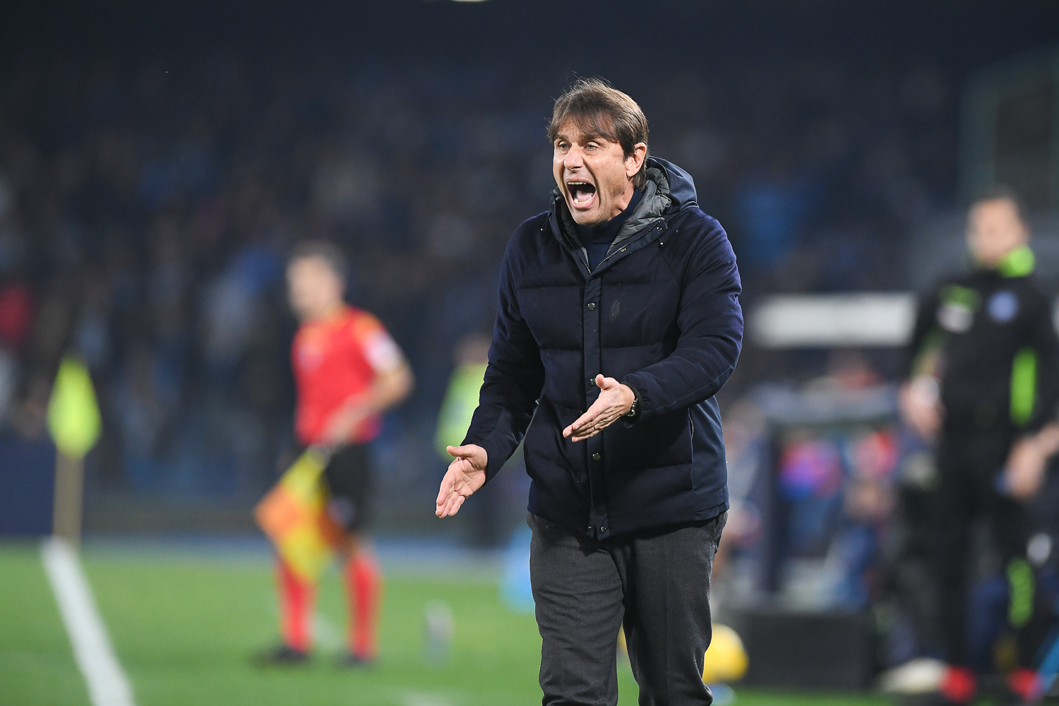 那不勒斯战术调整引关注，球队积极备战下场比赛的简单介绍