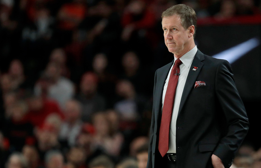 包含开拓者主帅特里·斯托茨决定延长合同稳定球队危机的词条