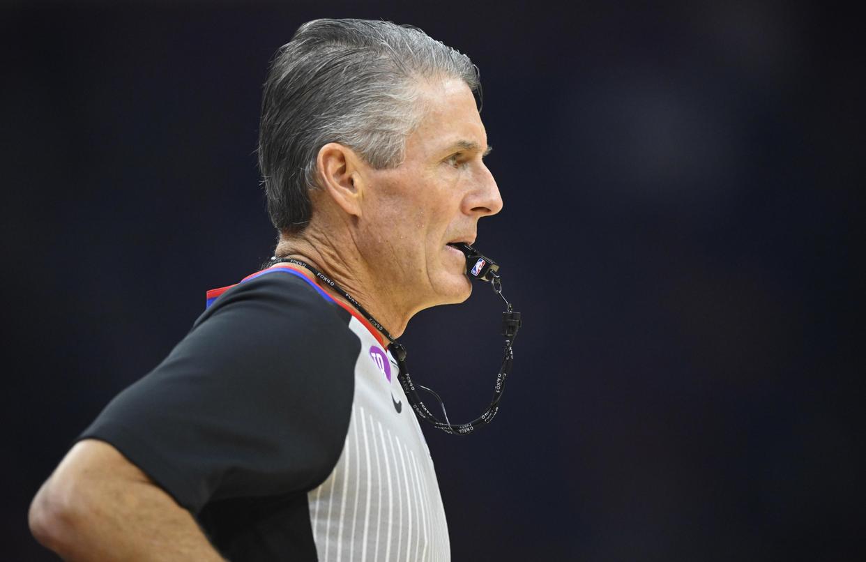 包含精彩瞬间：意外失误导致领先的选手被逆转的词条