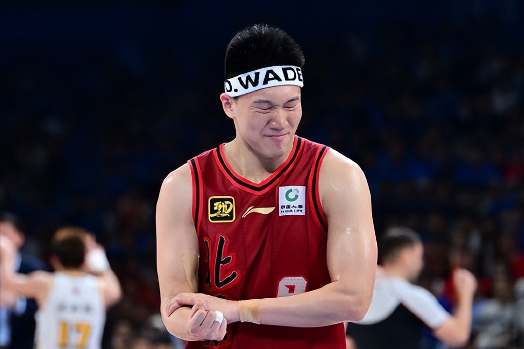 关于里昂完胜丹麦，特尔施特根三分雨点燃全场的信息