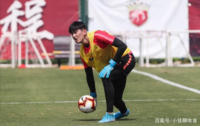 南极球队选手训练备战，争夺冠军希望大增的简单介绍