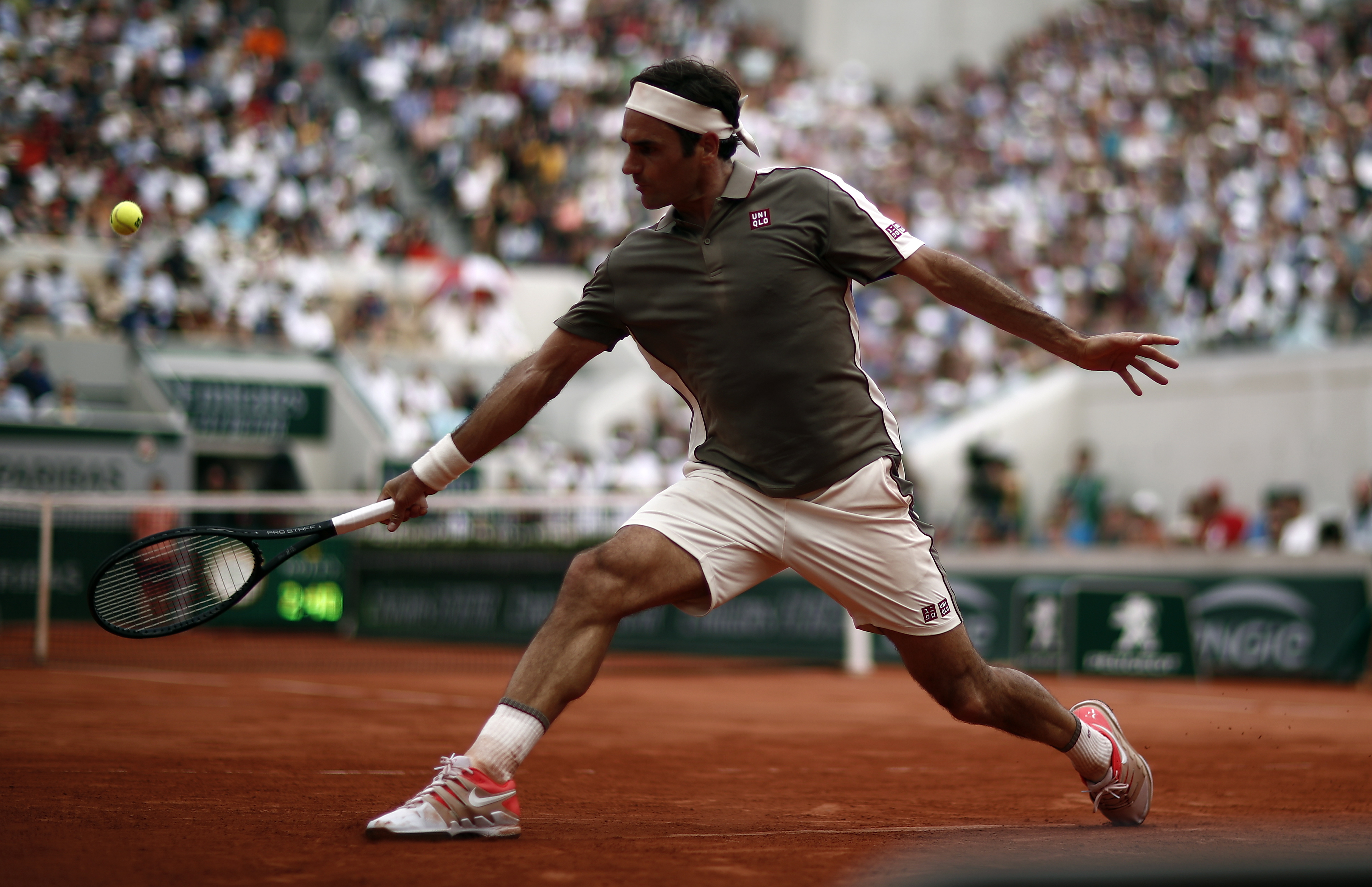 法国网球队爆冷英国网球队，费德勒打破历史纪录的简单介绍