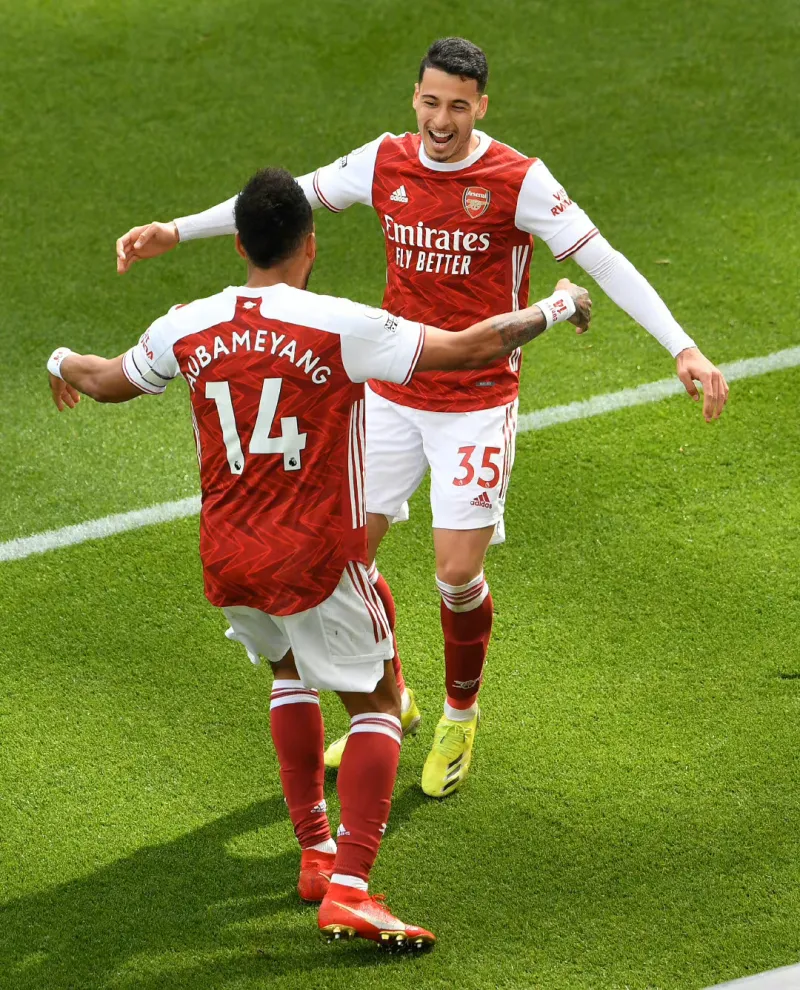 包含摩洛哥鏖战切尔西，马丁内利状态火热的词条