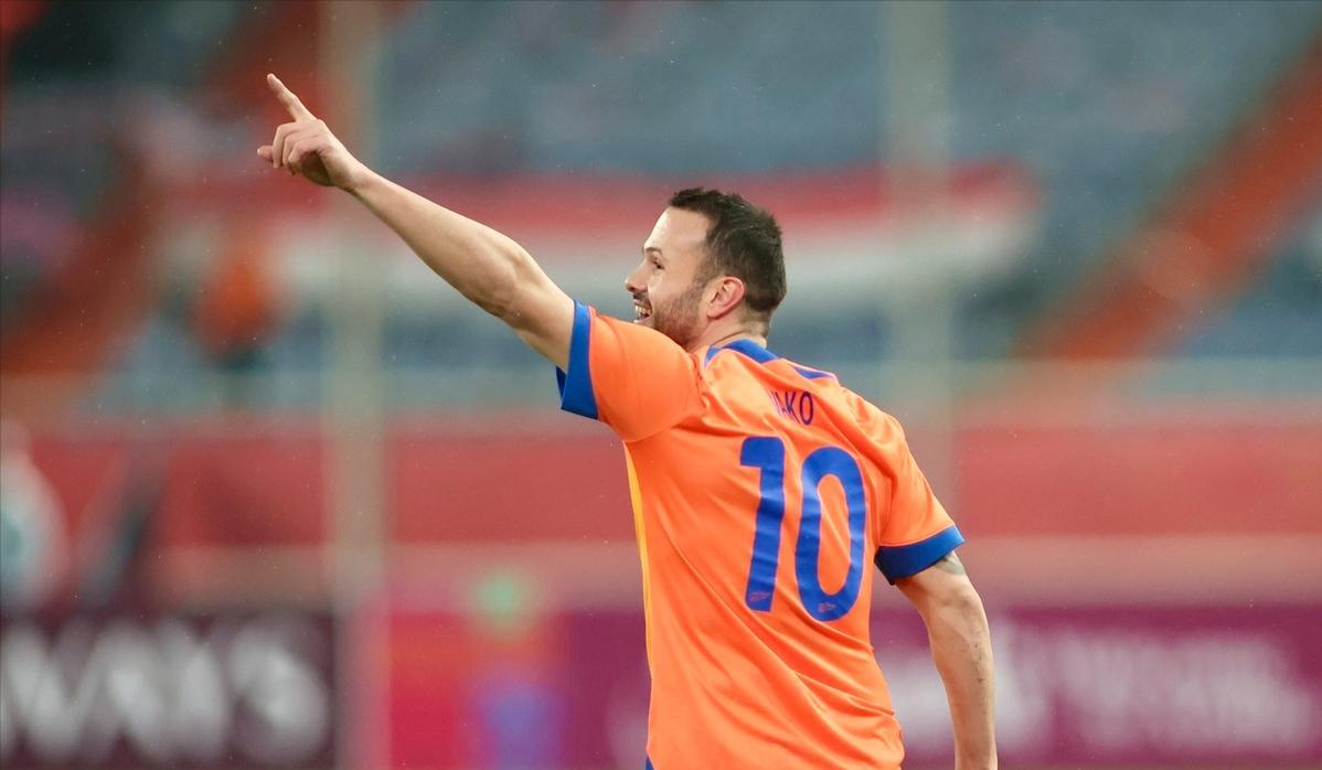 河北铁人队战胜香港凤凰队，成功晋级