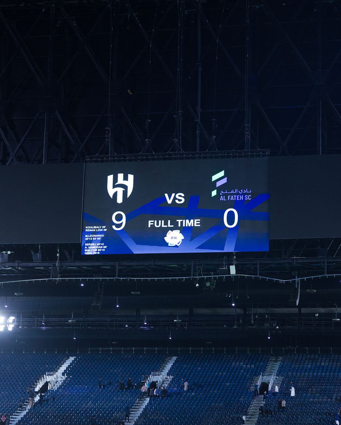 包含利兹联近期战绩斐然，取得胜利再添信心的词条